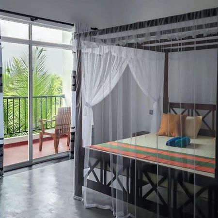 Villa 51 First Floor Rooms Your Own Room Plus Access To Shared Spaces Hikkaduwa Ngoại thất bức ảnh