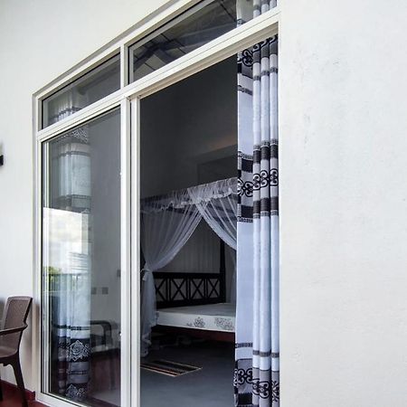 Villa 51 First Floor Rooms Your Own Room Plus Access To Shared Spaces Hikkaduwa Ngoại thất bức ảnh