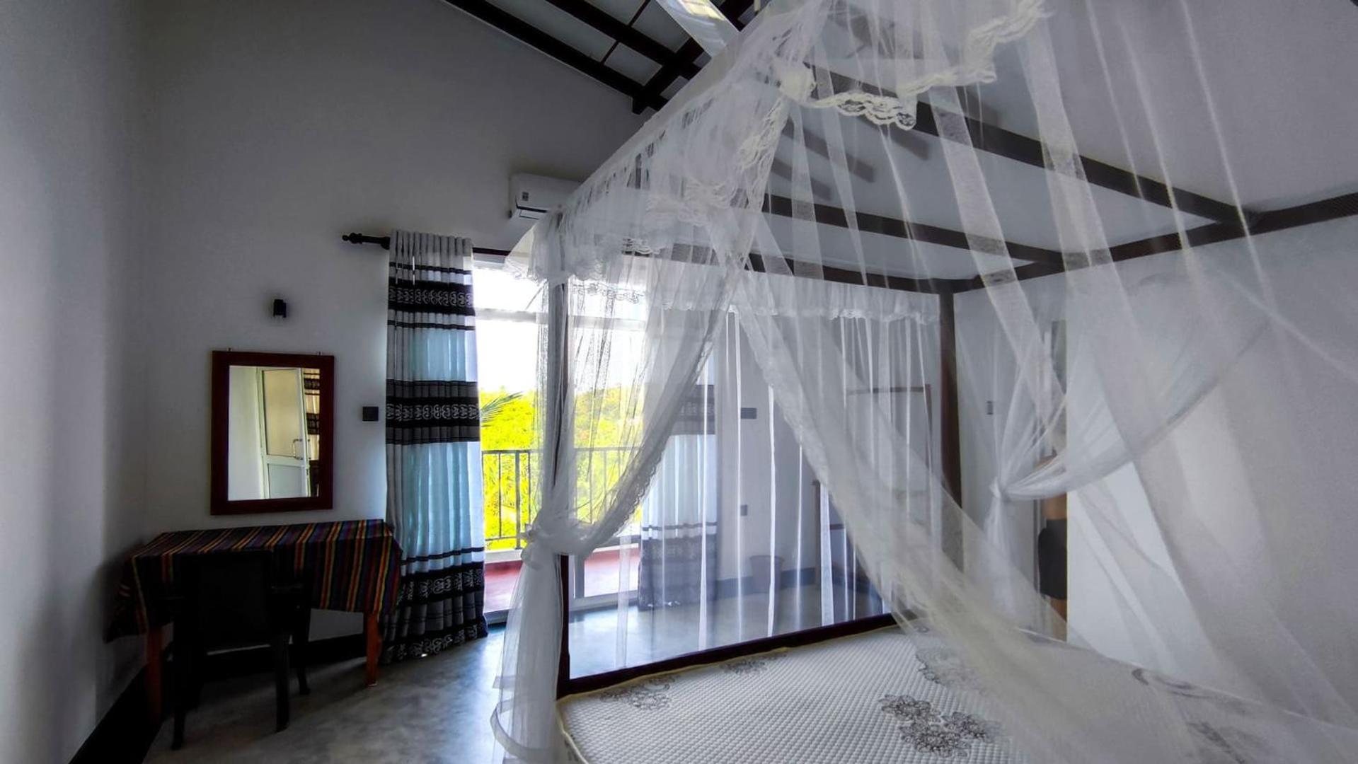 Villa 51 First Floor Rooms Your Own Room Plus Access To Shared Spaces Hikkaduwa Ngoại thất bức ảnh